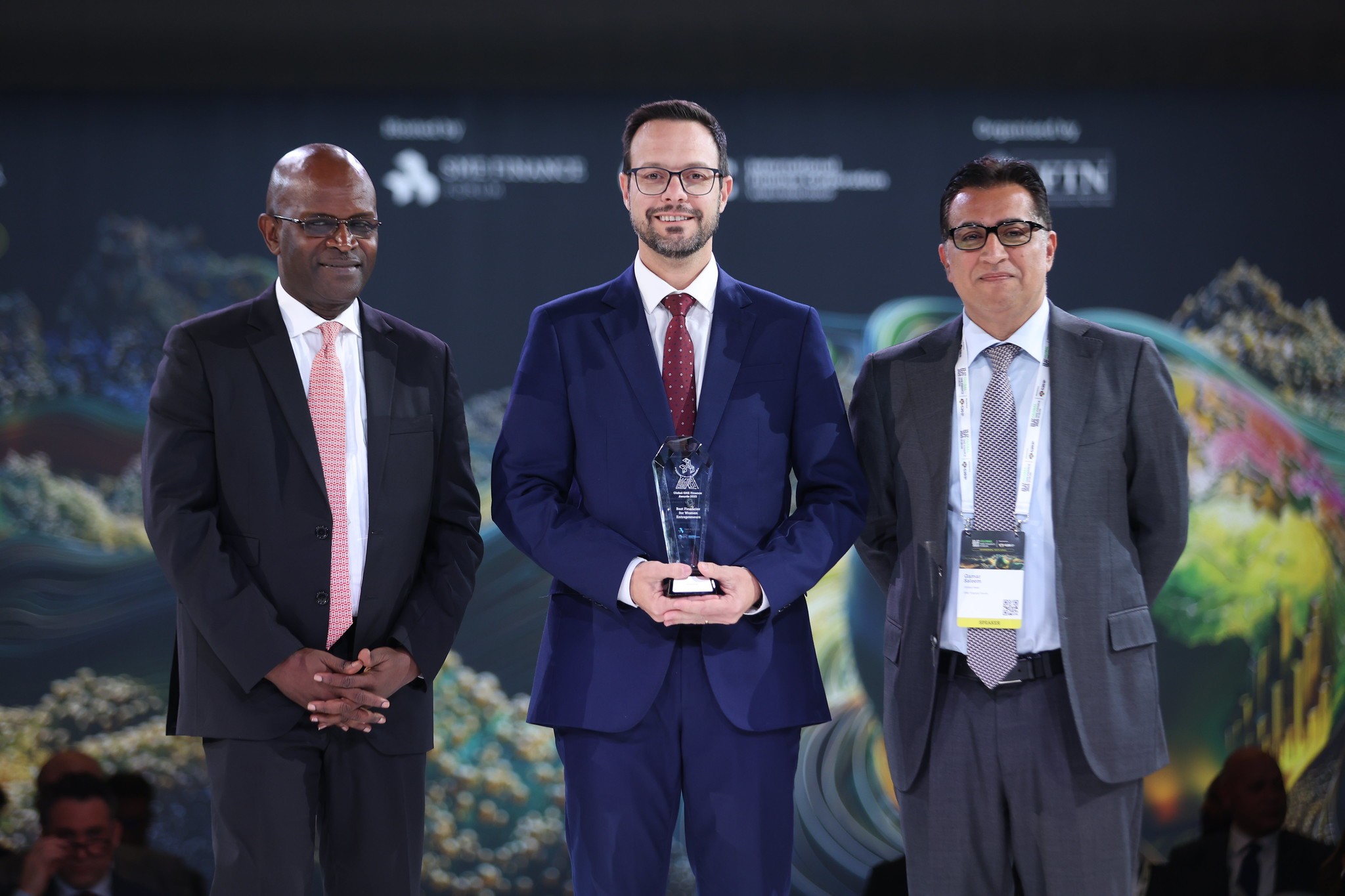 Sicredi é eleito Melhor Financiador para Mulheres Empreendedoras das Américas no Global SME Finance Awards 2025