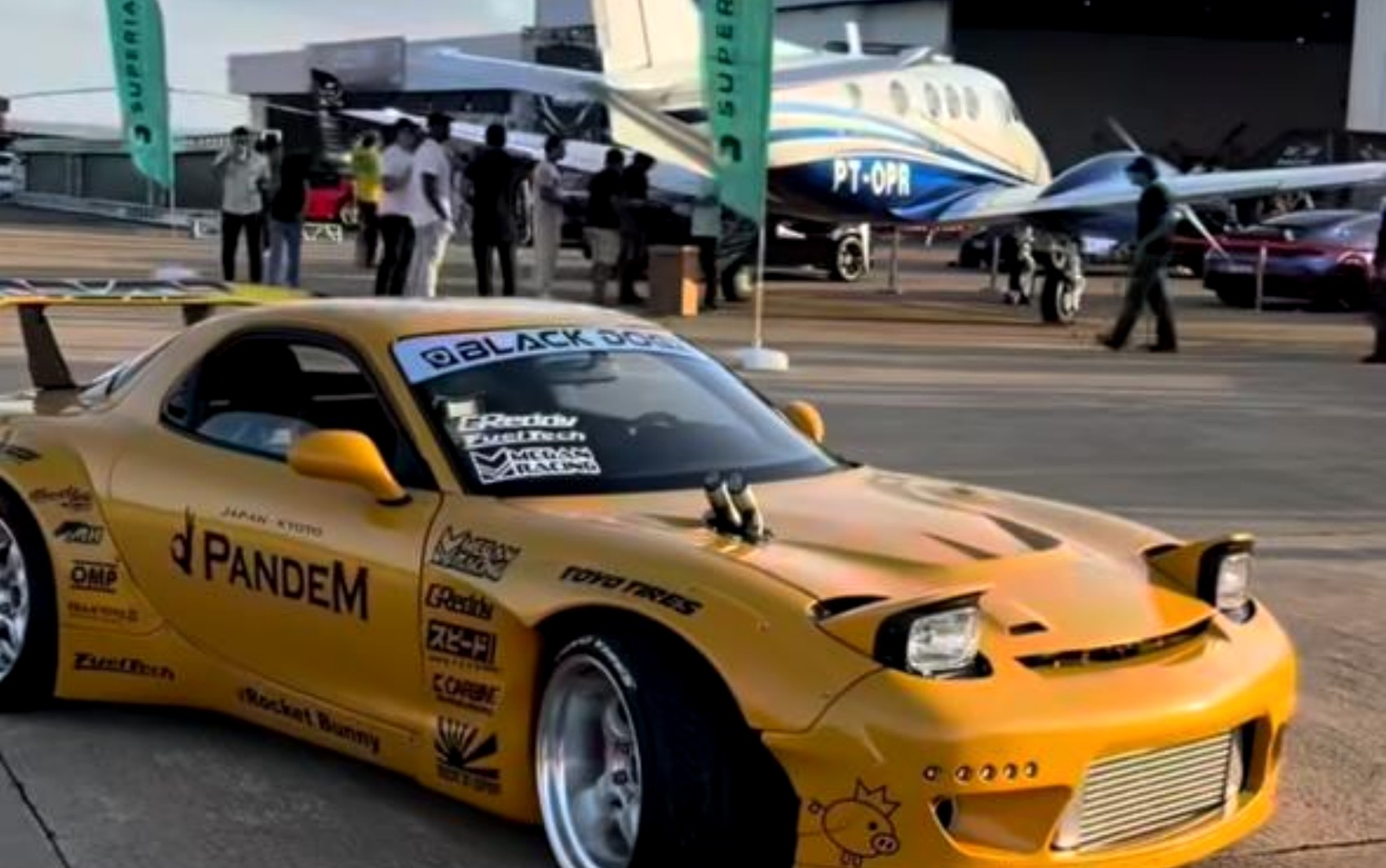 Aviões e carros de luxo que chamaram atenção durante encontro valem juntos quase R$ 1 bilhão, diz organizador 