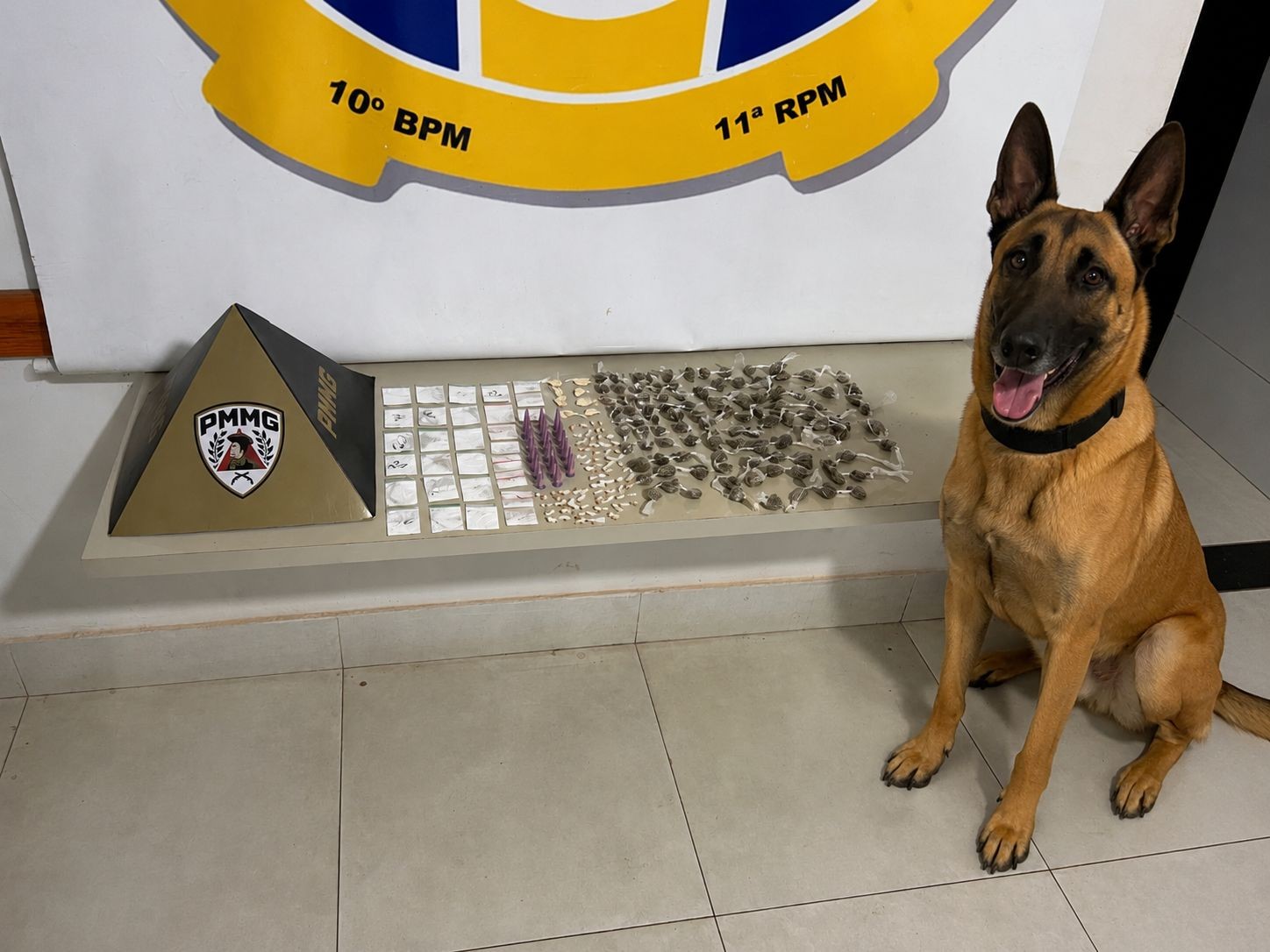 Após denúncia de venda de armas pelo WhatsApp, PM prende homem com cocaína, maconha e crack em Montes Claros