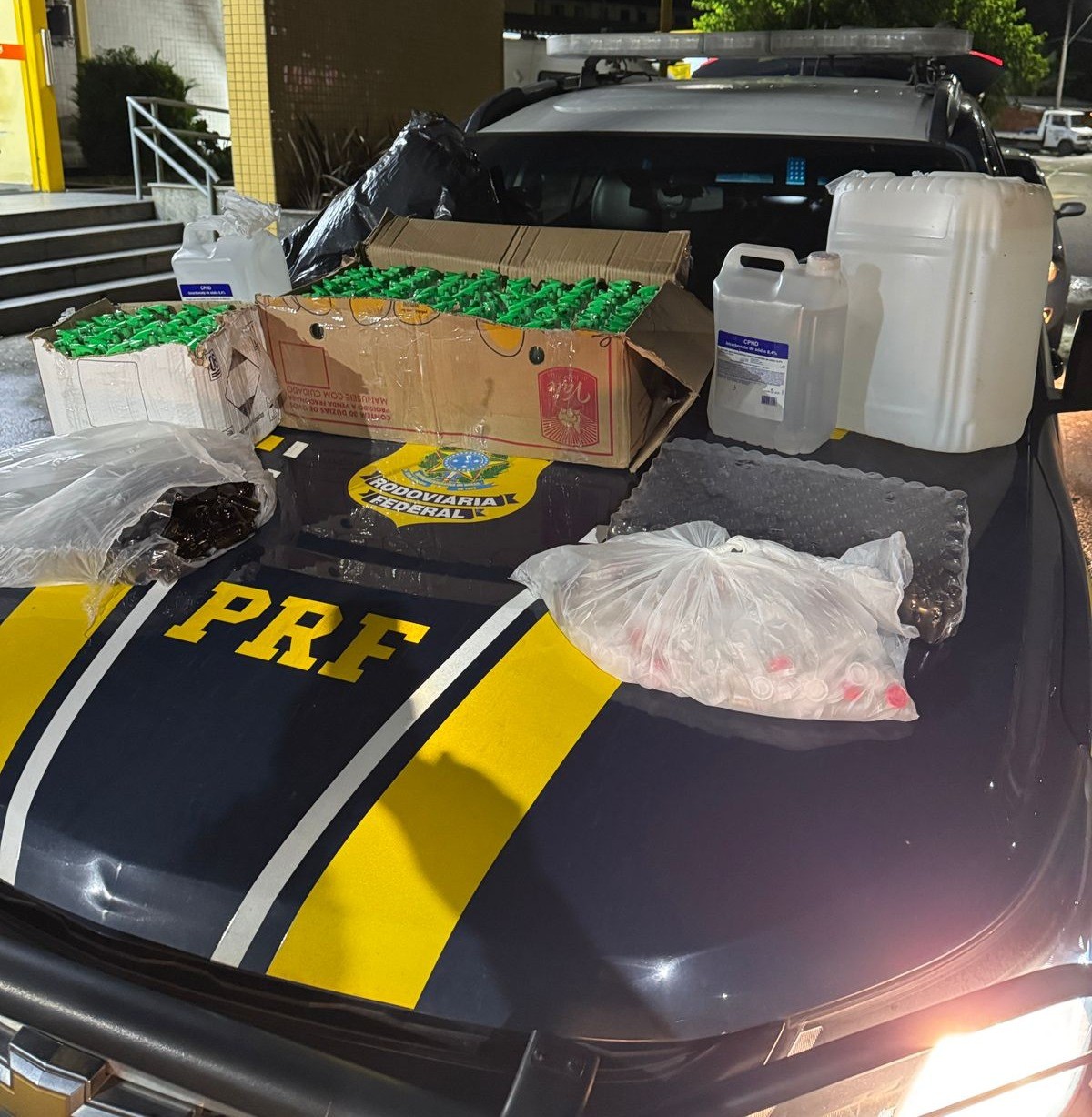 Homem é preso em flagrante com centenas de frascos de lança-perfume em Petrópolis