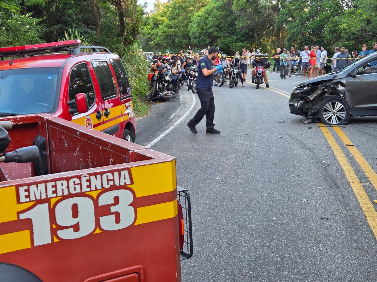 Passageira de moto morre após batida frontal com carro em Florianópolis