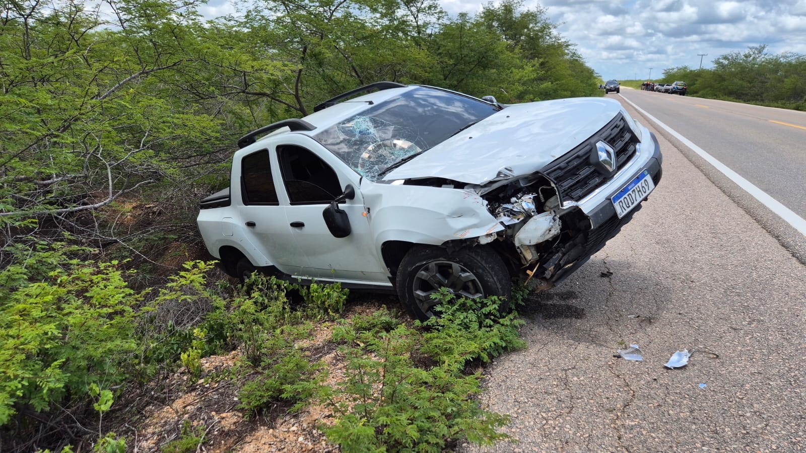 Pai e filho de 9 anos morrem em acidente de trânsito na BR-406 no RN