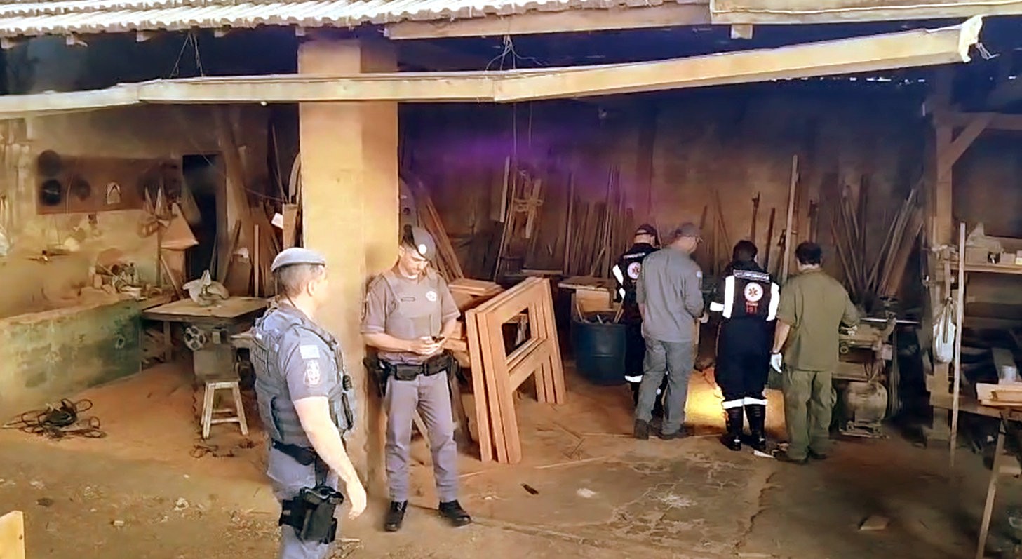 Homem morre eletrocutado ao tentar furtar fios de madeireira em Mococa