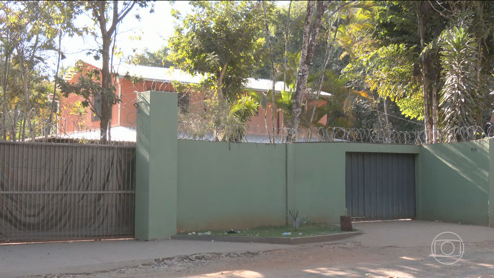 Clínica mantinha pessoas em cárcere privado por encomenda de terceiros em Goiânia; mãe e irmã de vítima foram presas