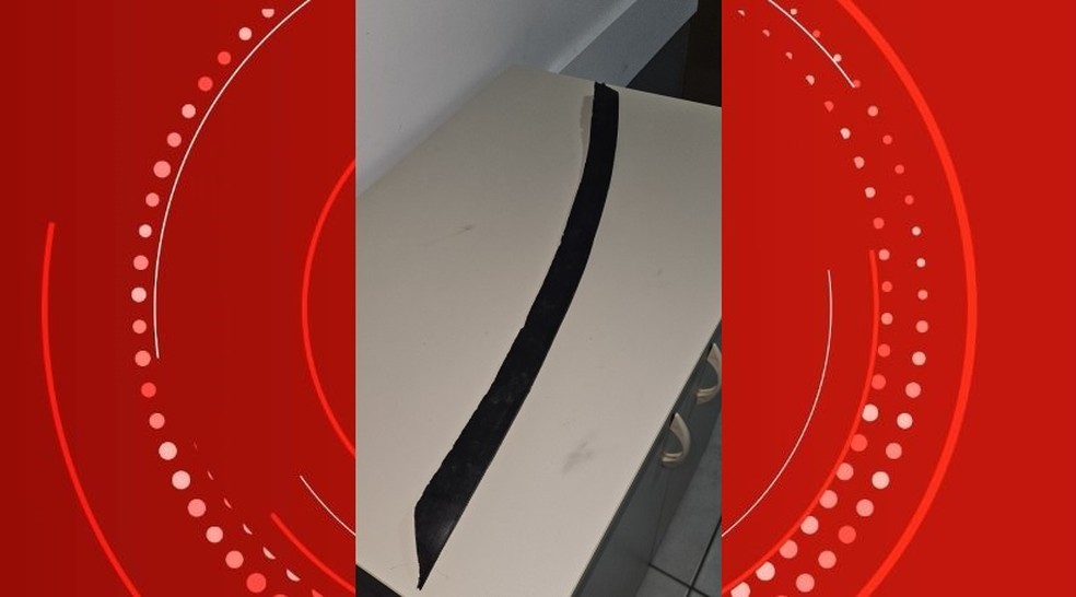 Adolescente foi agredida com pedaço de borracha — Foto: Arquivo pessoal