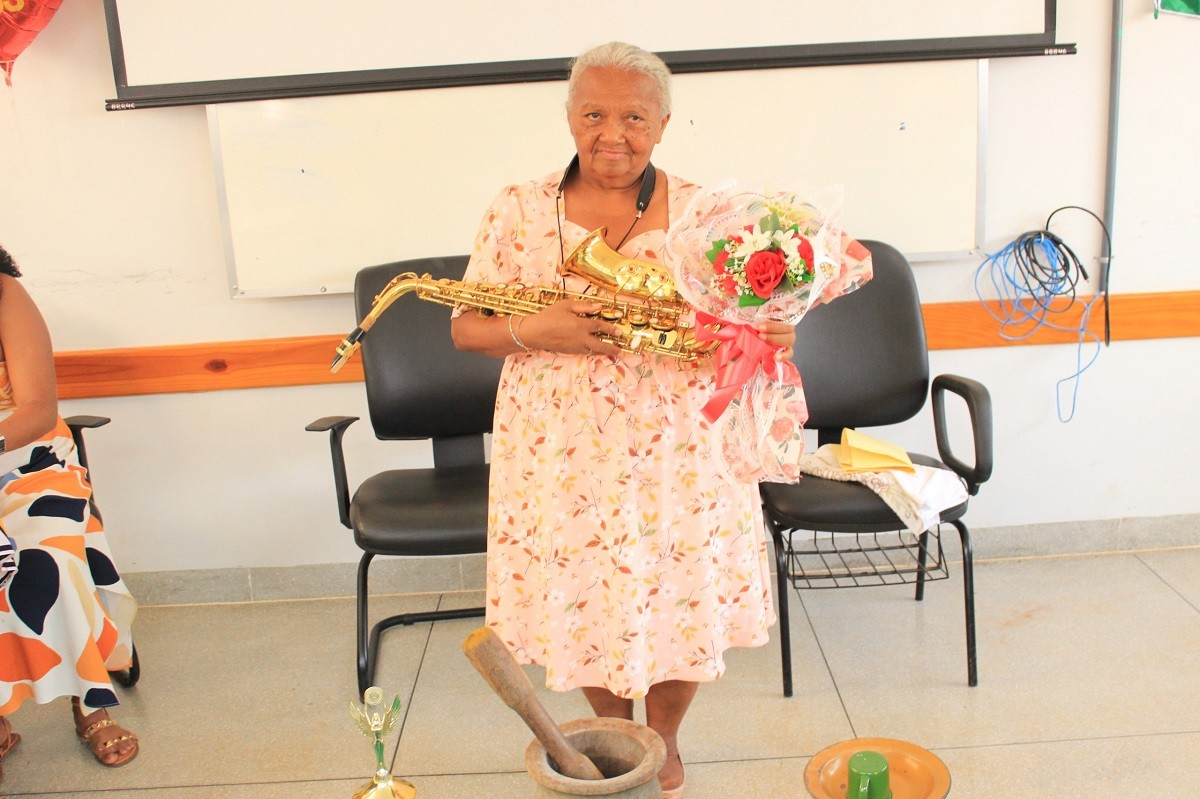 De quebradeira de coco a universitária: idosa conclui faculdade aos 70 anos e fala da importância de realizar sonhos