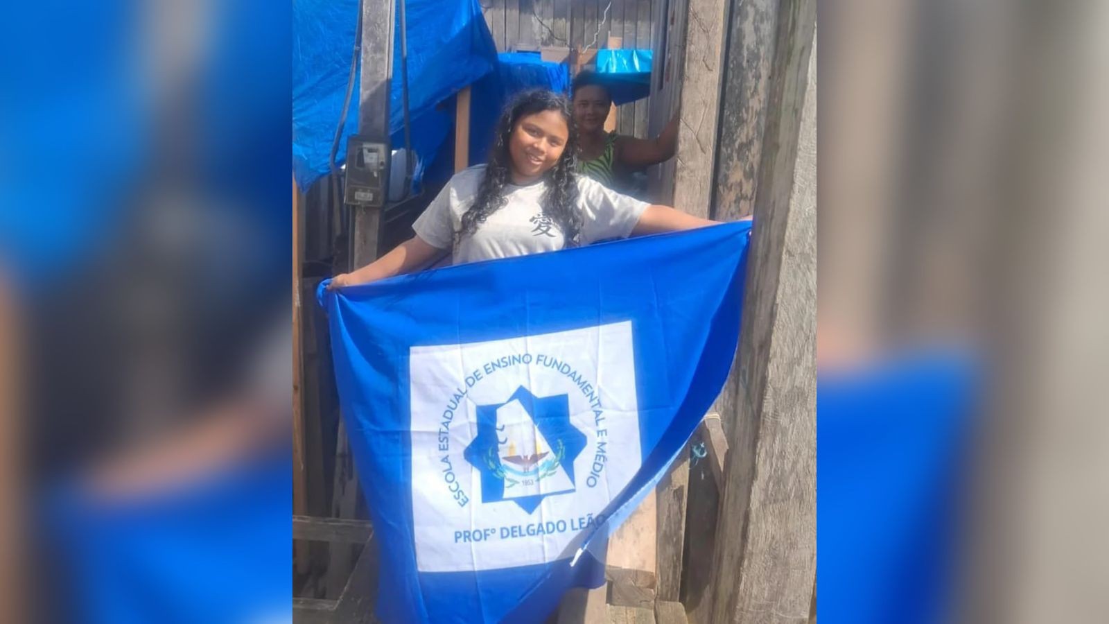 VÍDEO: estudante sem acesso à internet descobre que passou na UFPA após visita de diretora no Marajó