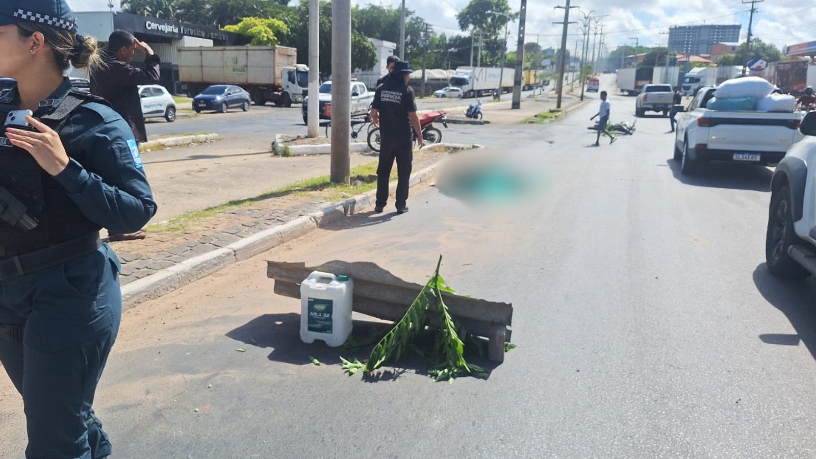 Motociclista de 23 anos morre após atingir poste em avenida da Zona Sul de Teresina