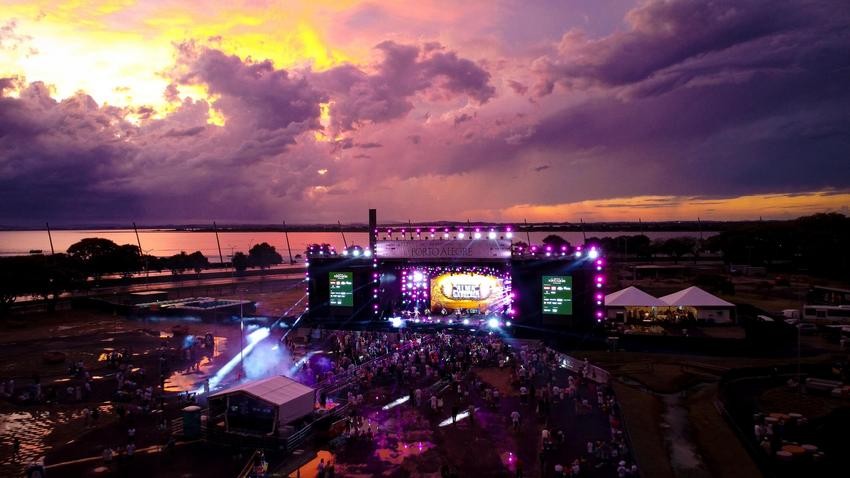 Veja FOTOS da festa de Ano Novo em Porto Alegre 