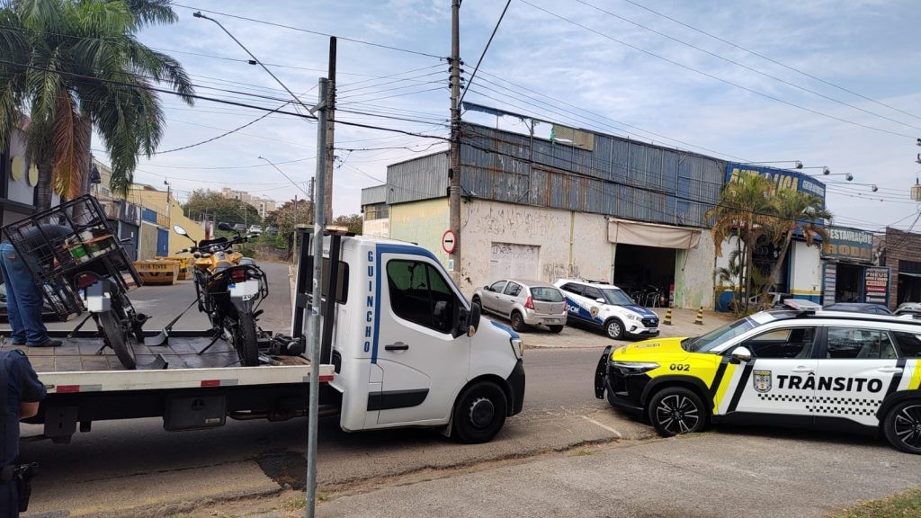 Motocicleta com R$ 80 mil em multas e documentação irregular é apreendida em Sorocaba