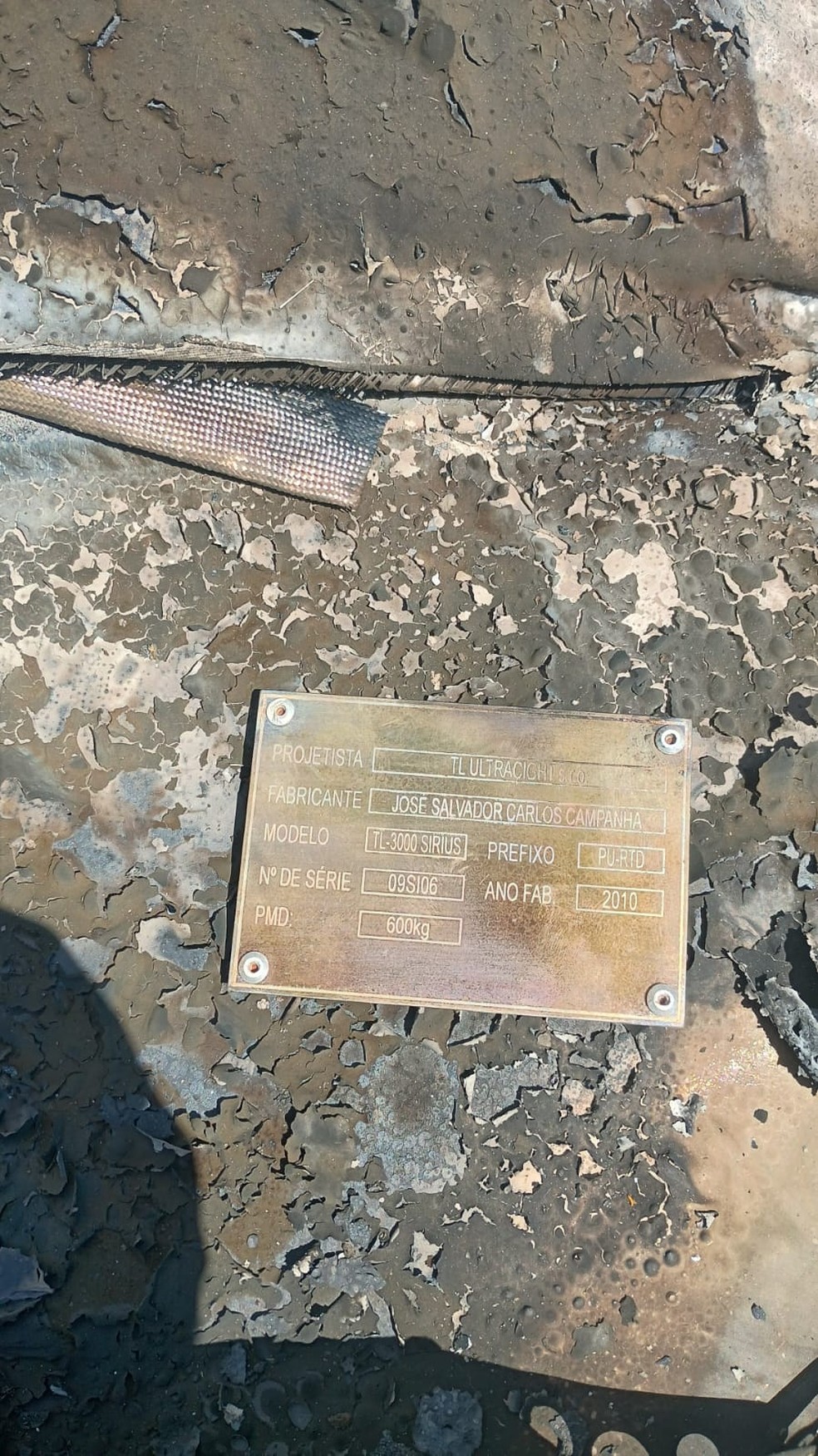 Avião de pequeno porte cai e deixa dois homens mortos em Rio Claro — Foto: Divulgação/Polícia Militar