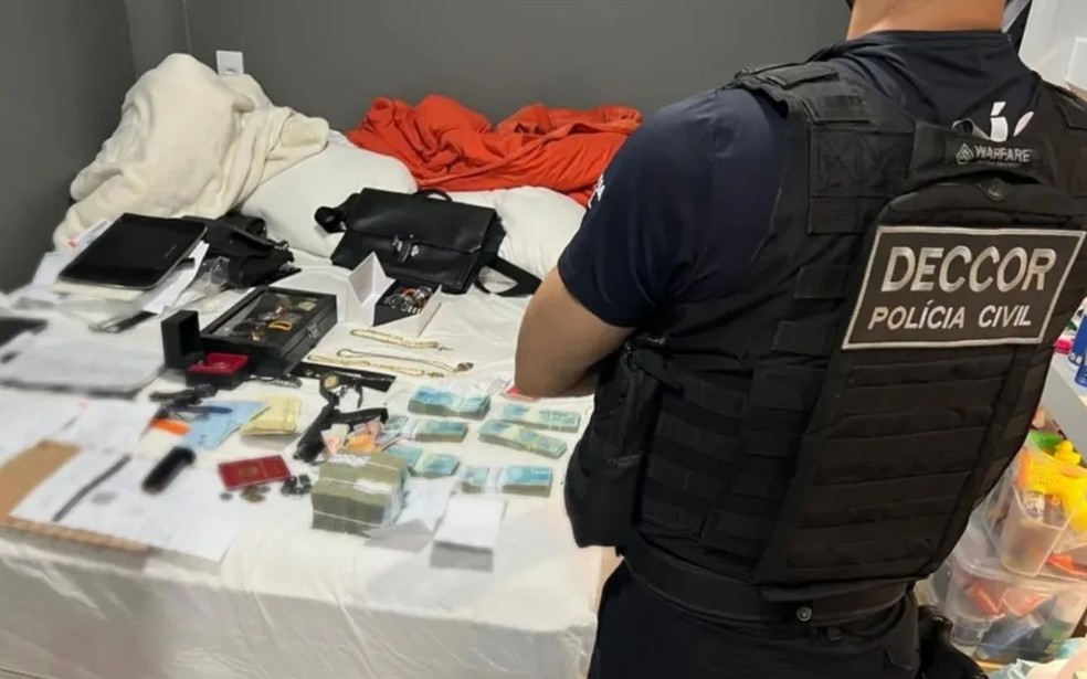 Polícia Civil cumpre 20 medidas judiciais e sequestra mais de R$ 5,3 milhões, em Goiás — Foto: Divulgação/Polícia Civil