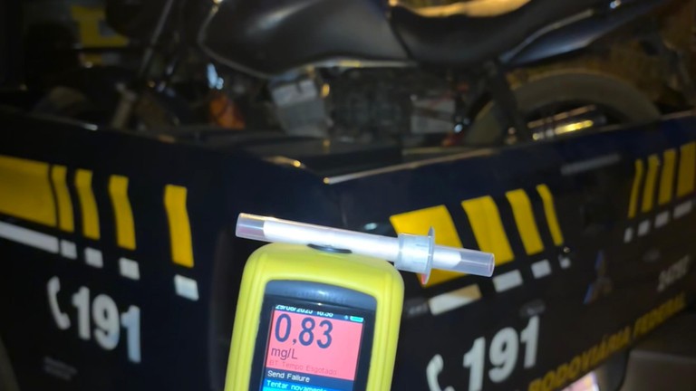 Homem é preso ao pilotar moto embriagado, sem habilitação e com licenciamento vencido desde 2011 no MA