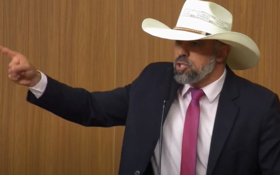 Defesa de deputado que admitiu doações para acampamentos antidemocráticos pede ao STF para não ser preso | Goiás | G1