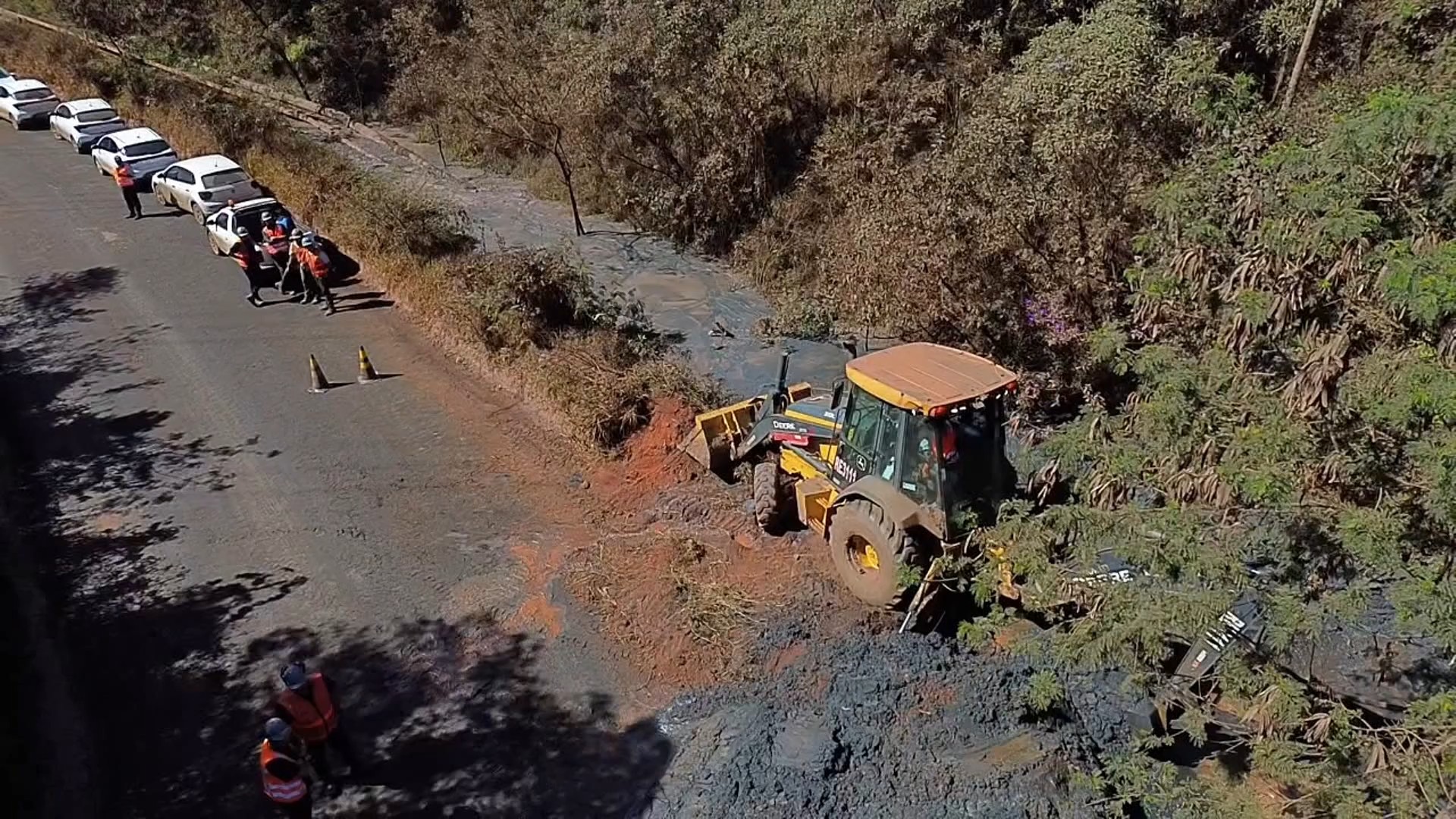 Vazamento em tubulação da CSN atinge portaria de unidade da Vale em Congonhas