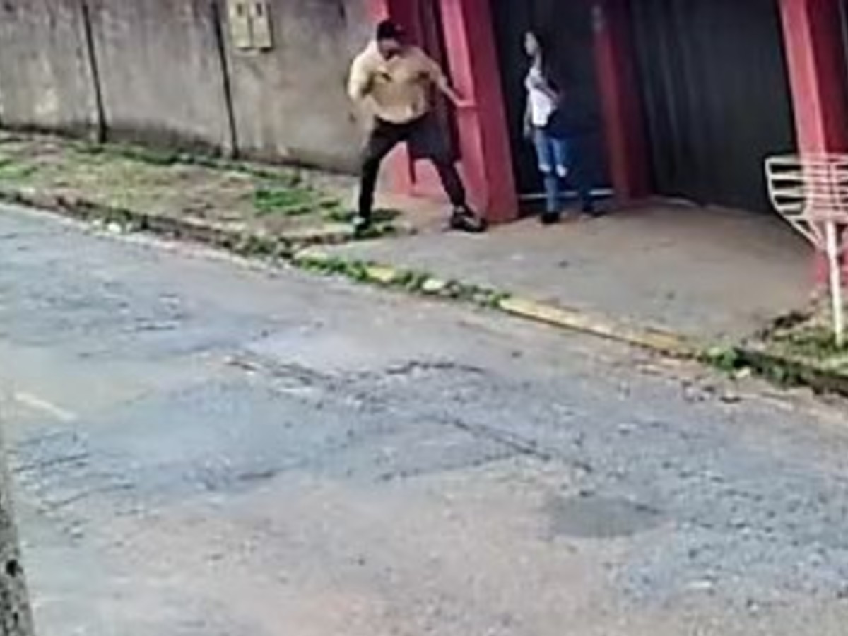 Jovem é morta a facadas e ex-namorado é preso em MG