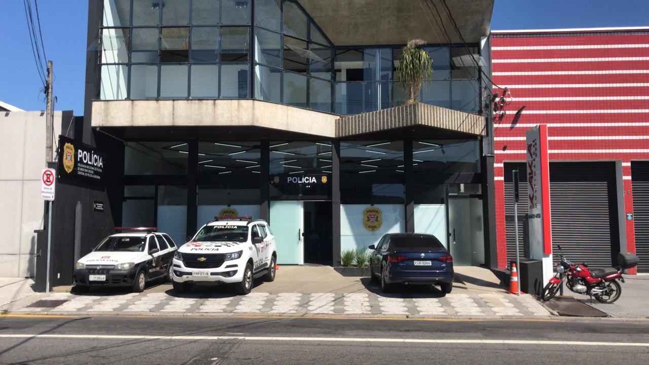 Advogada é presa por não repassar valores de ações a aposentados em Mogi das Cruzes, diz PM