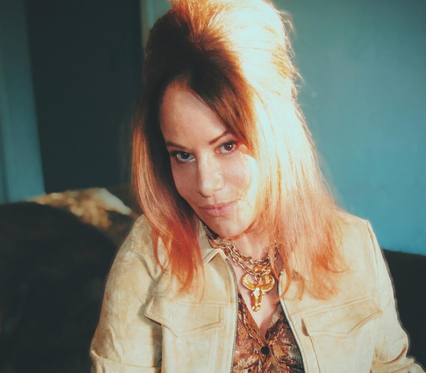 Jennifer Finch, da banda L7, morre cinco dias após revelar luta contra câncer no cérebro
