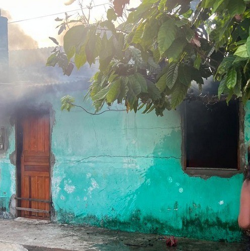 Mulher é presa após incendiar casa da própria filha na Bahia