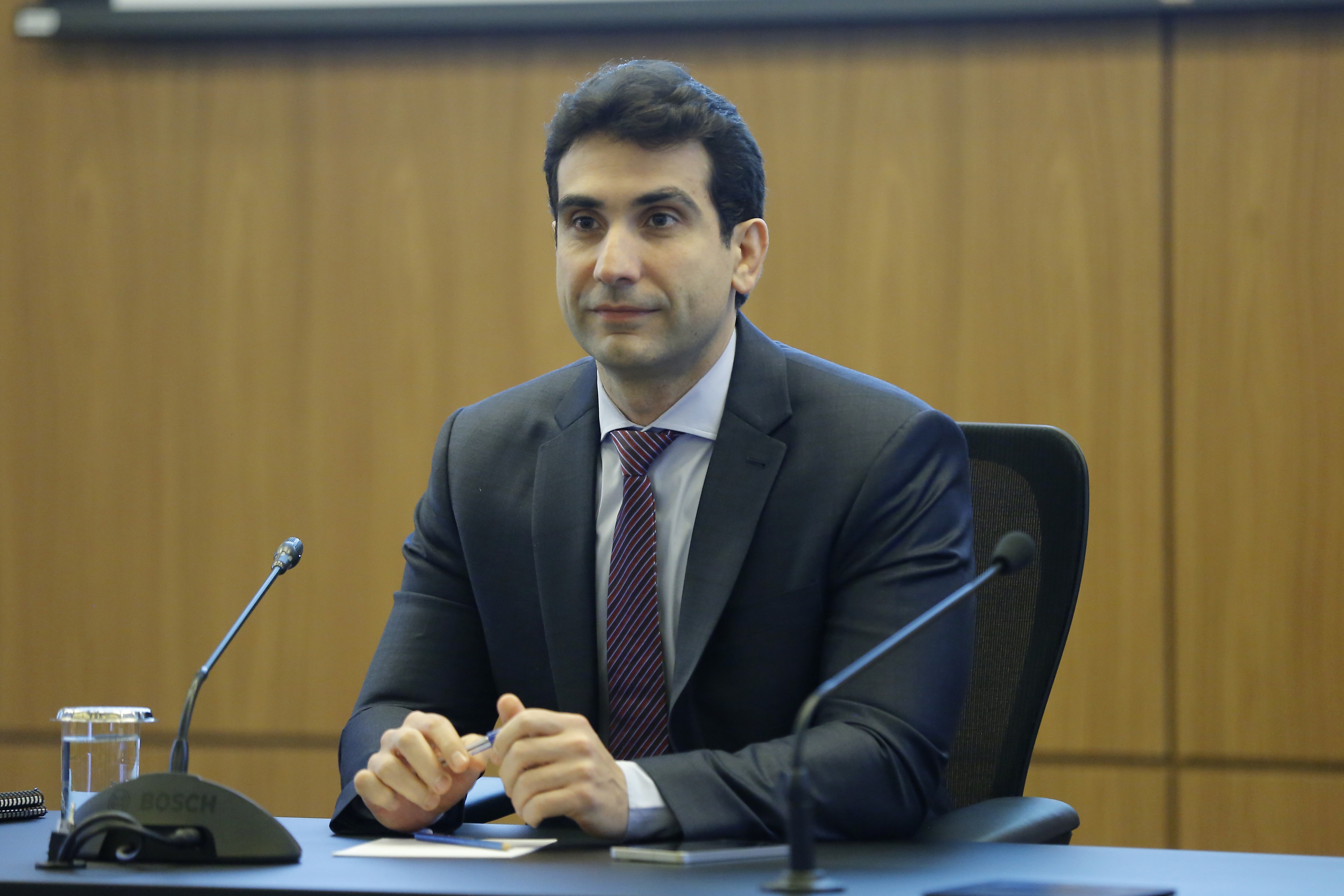 Galípolo diz que o PIX é 'estratégico e crítico' para o Brasil e deve ser gerenciado pelo BC