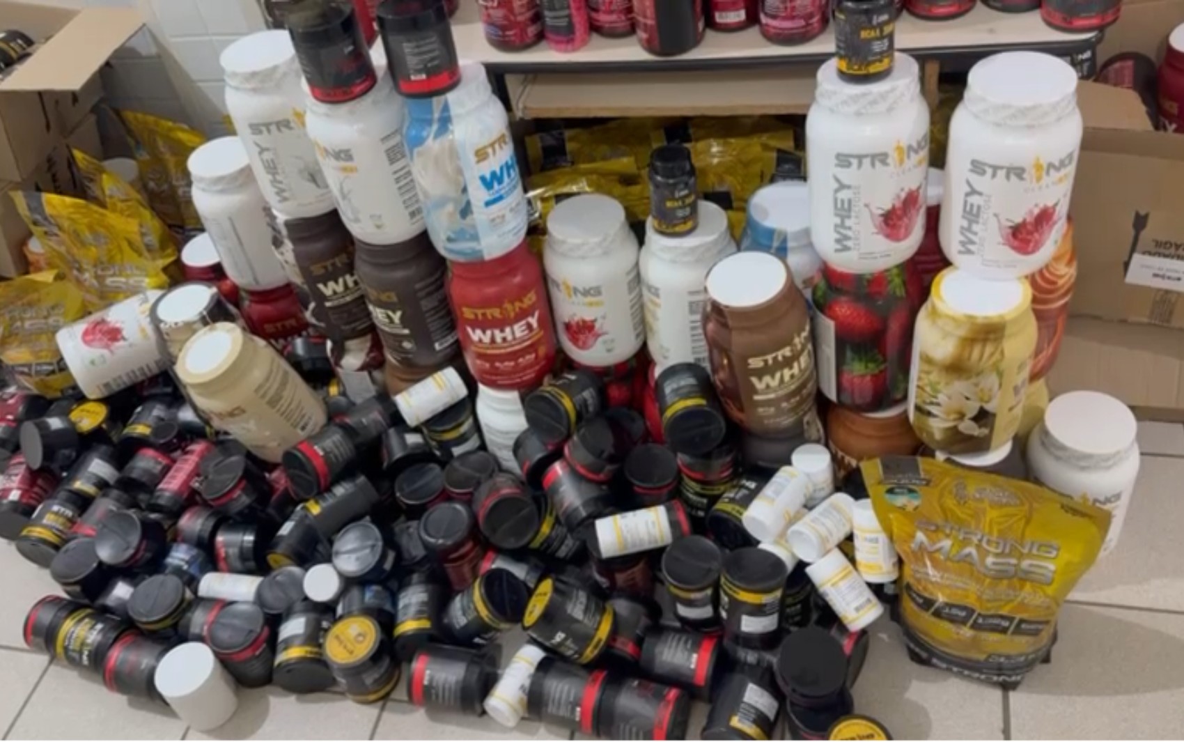 Suplementos avaliados em quase R$ 1 milhão são apreendidos em operação contra estelionato na Bahia