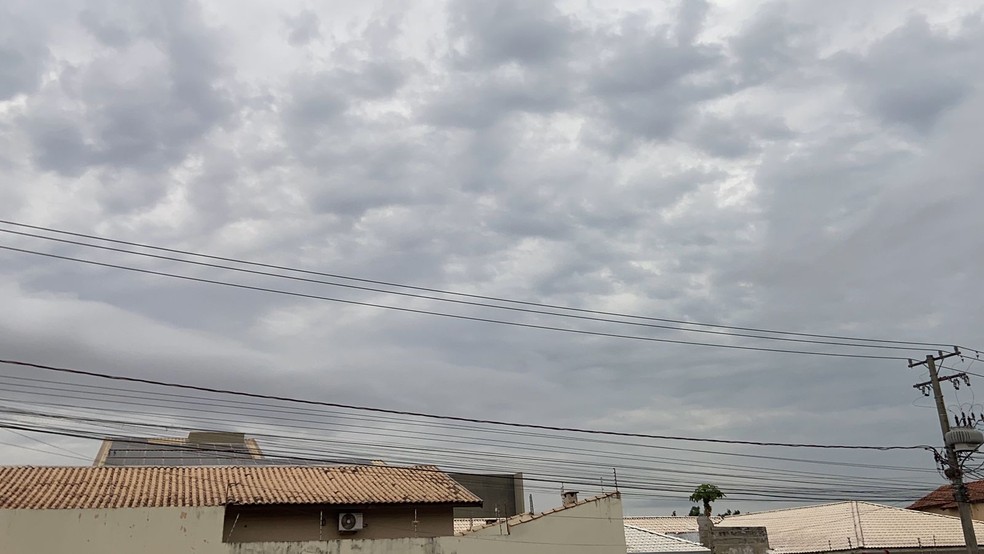 Queda na temperatura e umidade alta afastam focos de incêndio das redondezas de Corumbá. — Foto: Jaderson Moreira/TV Morena