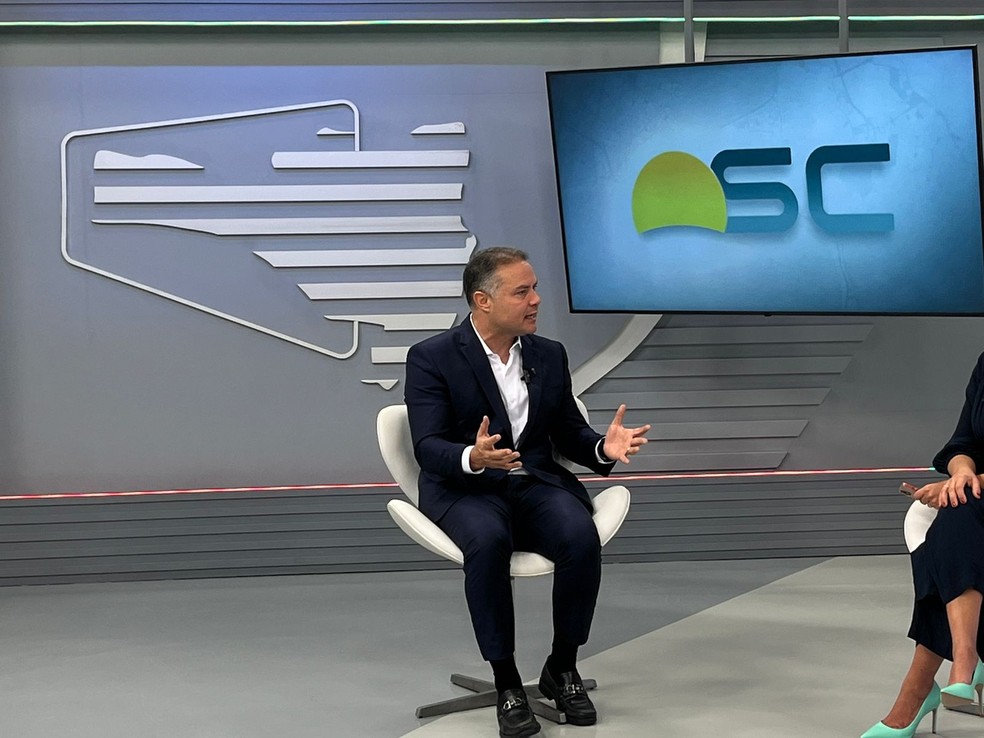Ministro dos Transportes Renan Filho em entrevista ao Bom Dia Santa Catarina — Foto: NSC TV/Divulgação