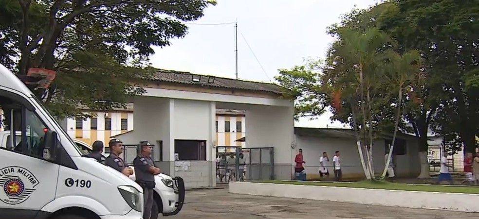 Presos em saída temporária — Foto: Reprodução/TV Vanguarda