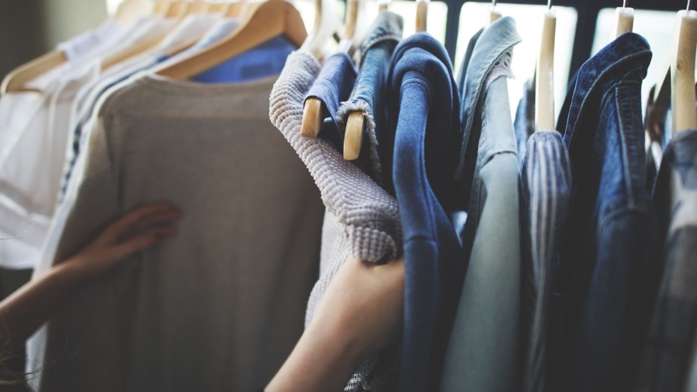 Lei obriga uso de Braille em etiquetas de roupas comercializadas na Paraíba
