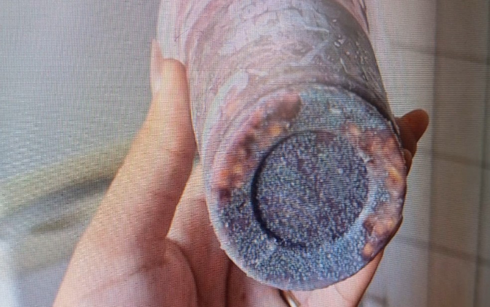 Substância encontrada em copo de açaí consumido por jovem que passou mal em Ribeirão Preto, SP, é terfubós — Foto: Reprodução/EPTV