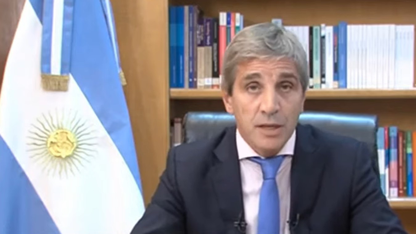 Plano motosserra: os 9 pontos do ajuste fiscal que o governo Milei anunciou na Argentina