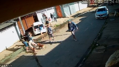 Homem tenta matar ex a golpes de faca após discussão no Recanto das Emas, no DF, e foge do local
