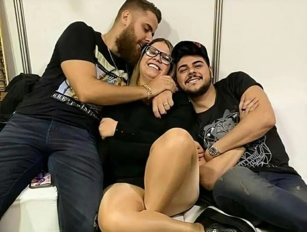 A dupla Zé Neto e Cristiano com a amiga Marília Mendonça — Foto: Reprodução/Instagram