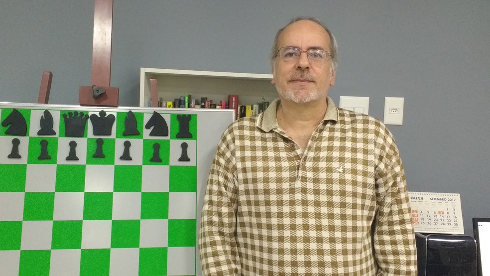 G1 - Professora usa xadrez para dar lições de matemática e
