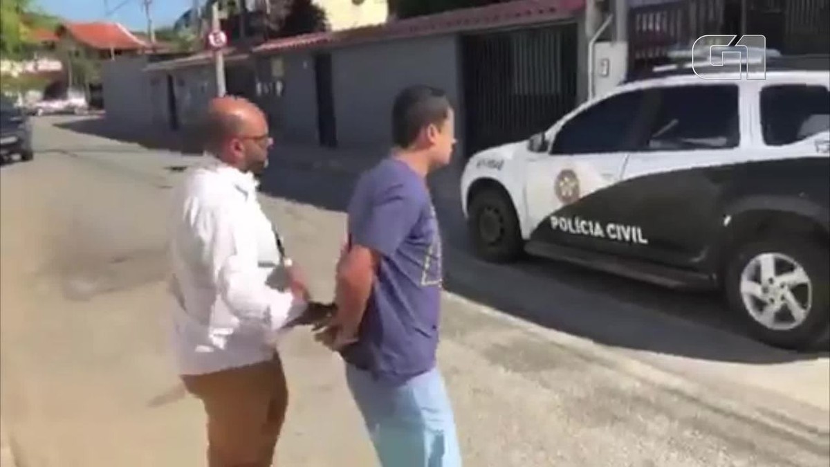 Polícia Prende Homem Apontado Como Chefe Do Tráfico Em Comunidade De Arraial Do Cabo No Rj