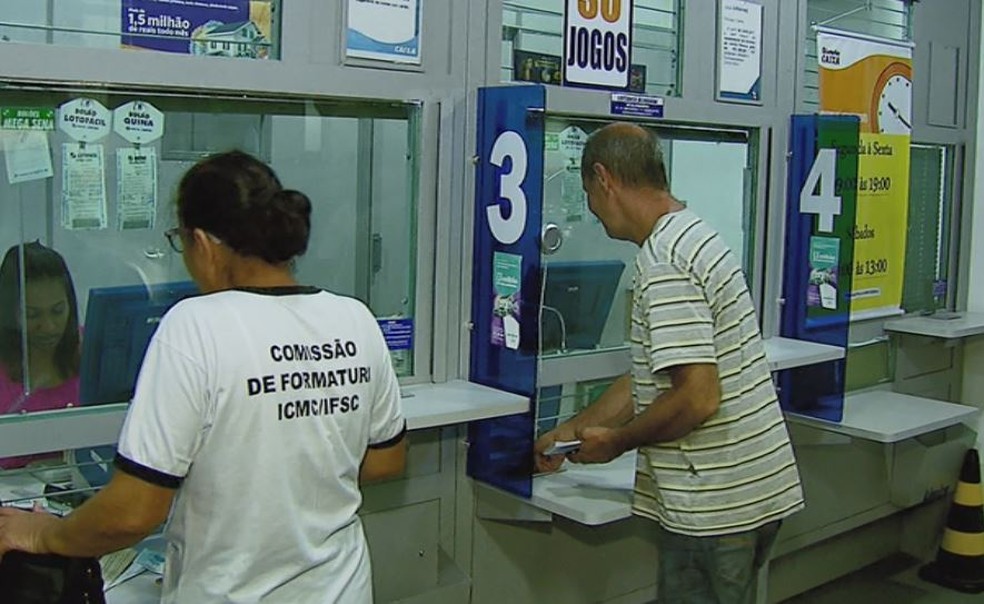 Atraso de boletos do IPTU e erro em sistema para pagamento geram  reclamações em São Carlos, São Carlos e Araraquara