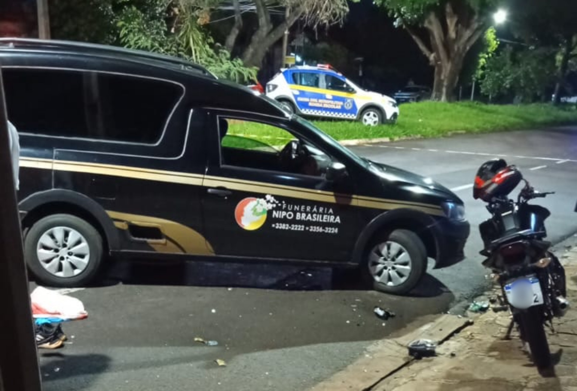 Motociclista morre após perder controle e bater em poste em Campo Grande