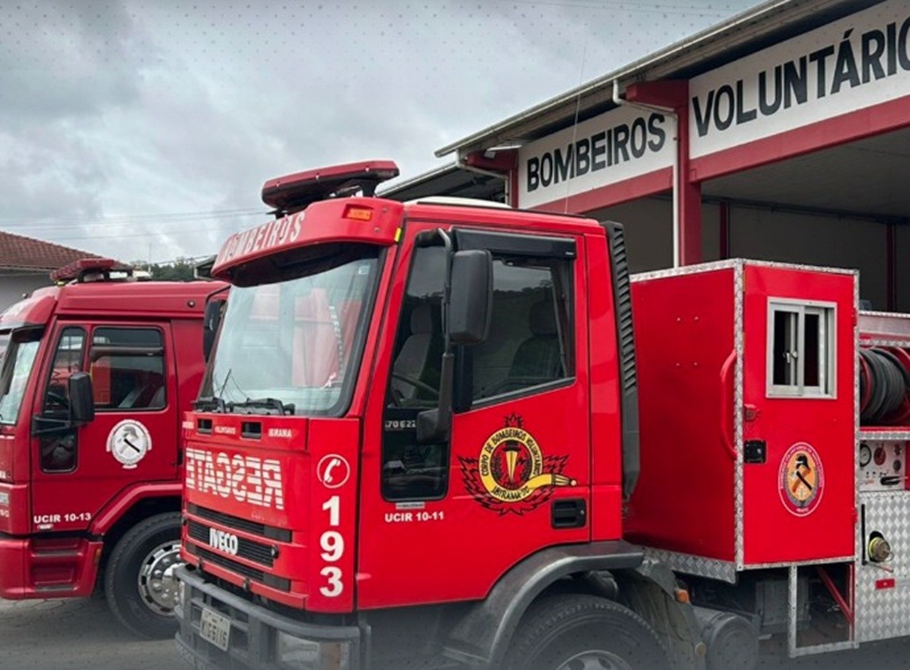 Criança de 7 anos liga para os bombeiros em SC e ajuda a salvar avô após queda e hemorragia 