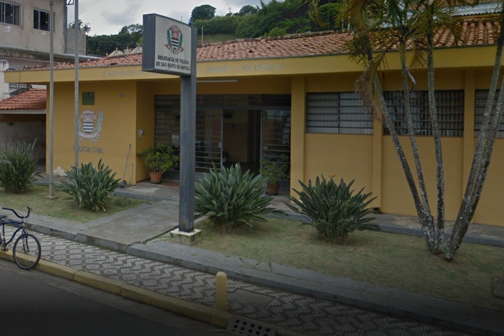 Motociclista morre após ser atingido por carro que fazia ultrapassagem proibida em São Bento do Sapucaí