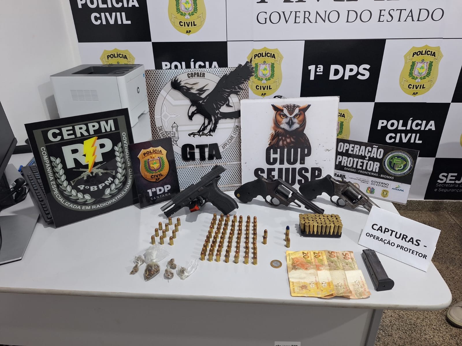 Operação policial em área dominada por facções em Santana deixa um morto