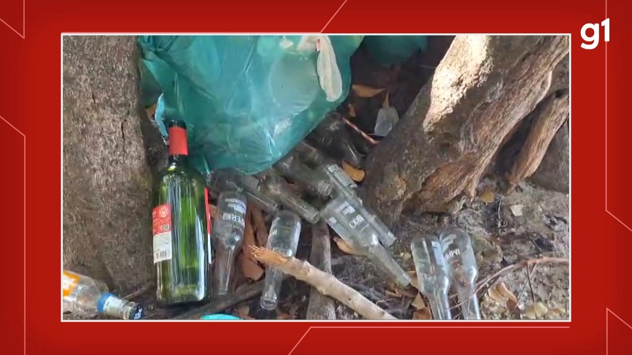 Lixo deixado na praia Pajuçara, em Santarém, preocupa moradores