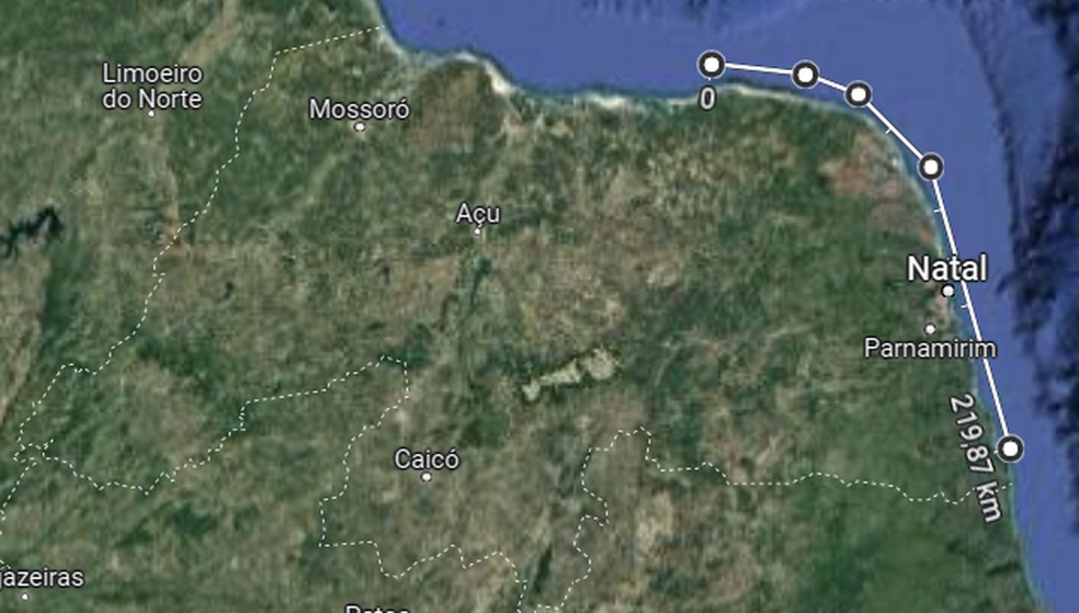 Trecho considerado como litoral oriental do RN representa boa parte do litoral do estado — Foto: Google maps