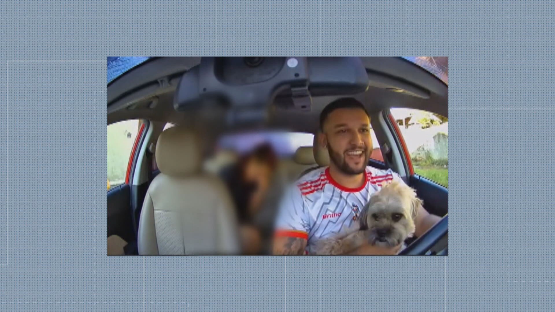 Motorista de aplicativo encontra cachorro da família durante corrida e registra reencontro; VÍDEO 