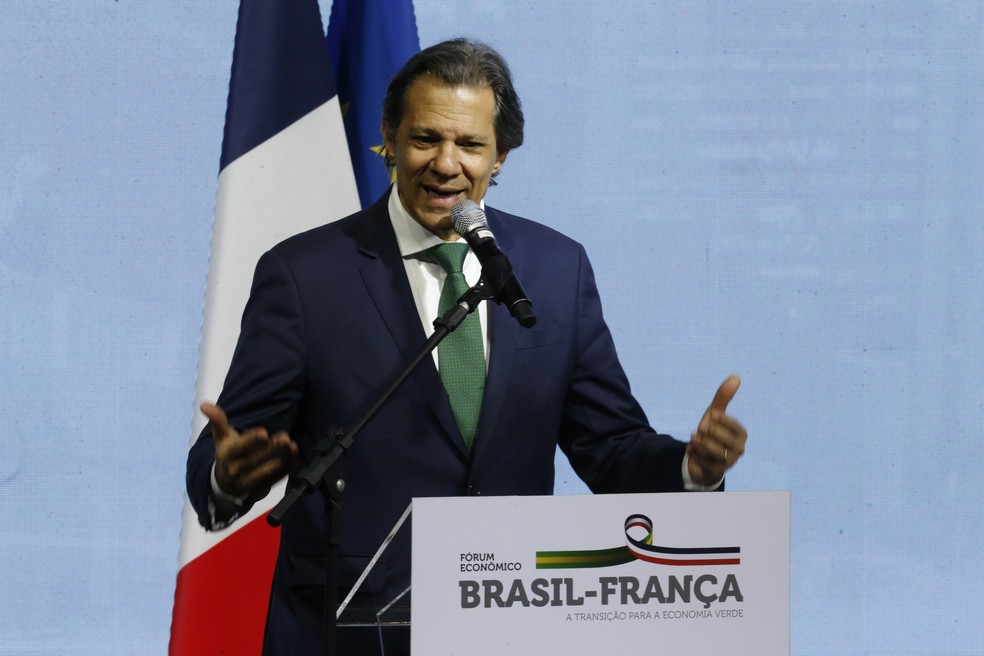 Ministro da fazenda discursou durante o 8º Fórum Econômico Brasil-França, com a presença do presidente francês, Emmanuel Macron. — Foto: Paulo Pinto/Agência Brasil