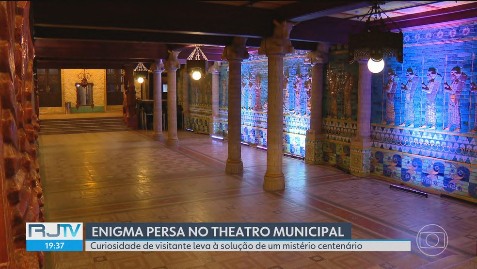 Inscrição em persa antigo escondida no Theatro Municipal do Rio é decifrada após mais de um século — Foto: Reprodução/TV Globo