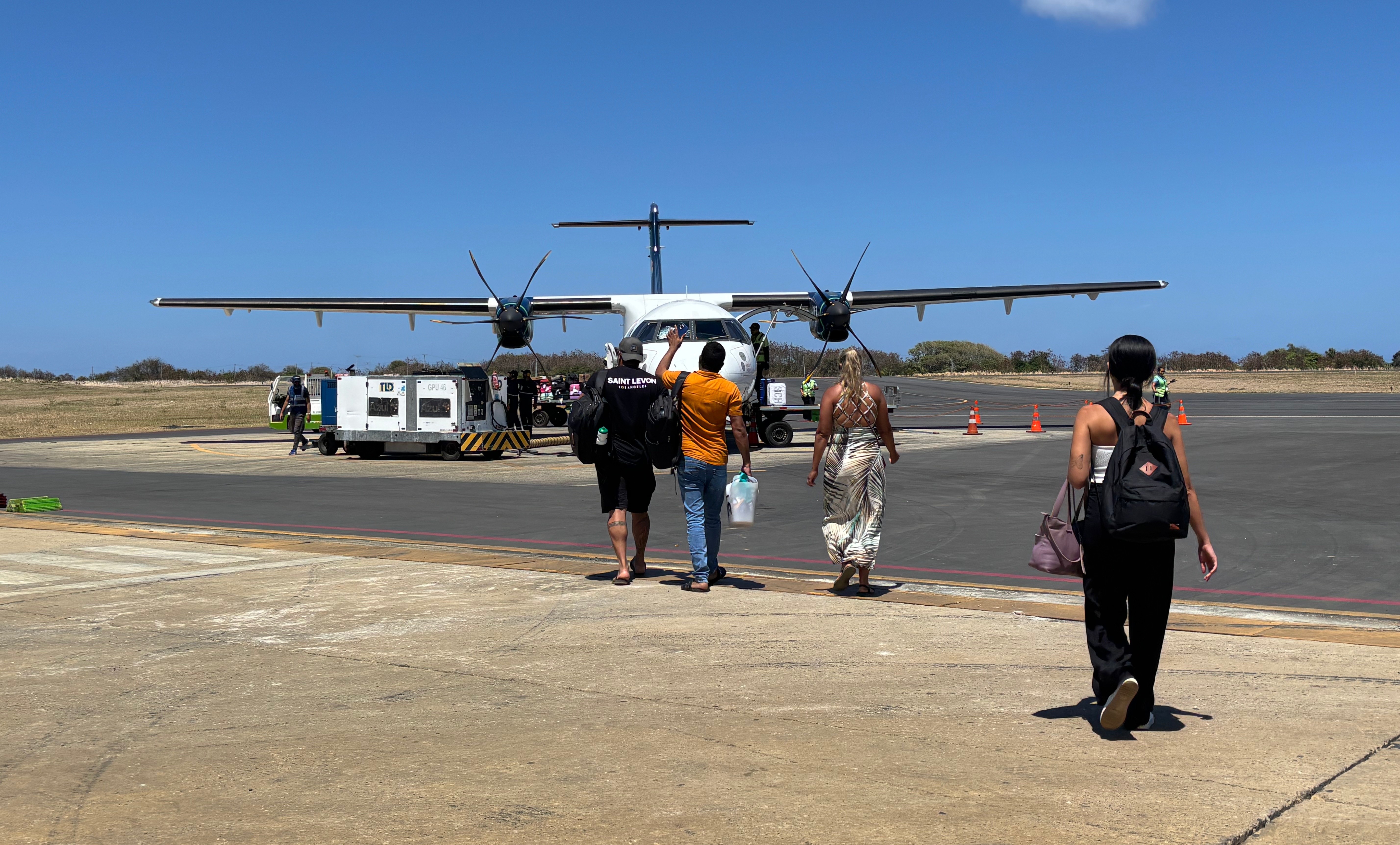 Falta de vagas leva Administração de Fernando de Noronha a fretar voo para servidores e pacientes