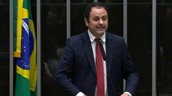 Câmara vota processo de cassação de Glauber Braga