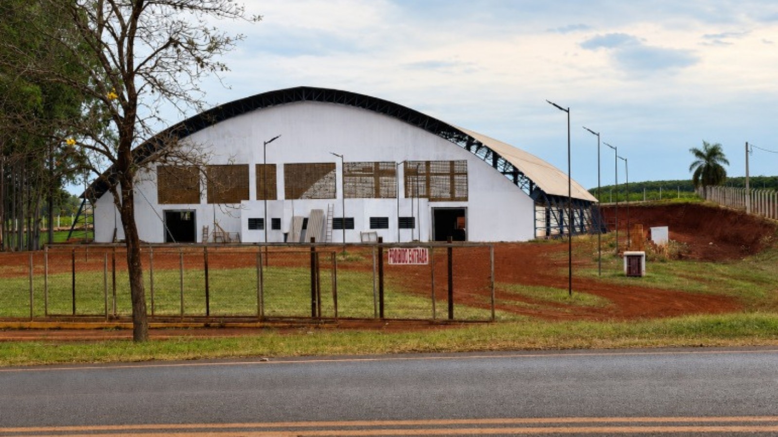 Ginásio de Jaborandi volta a avançar após anos de obra inacabada