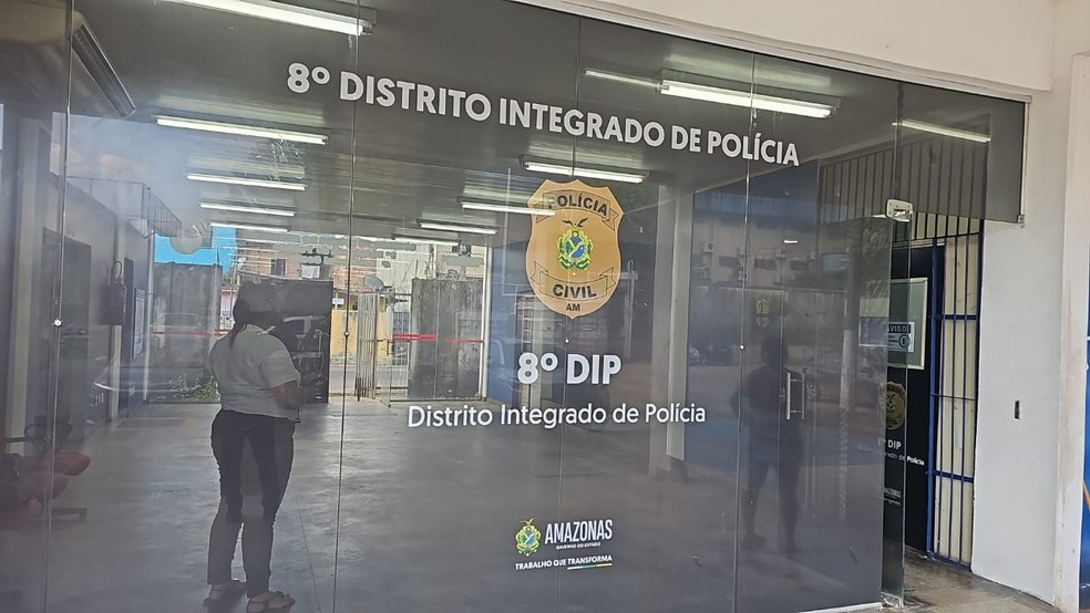 Homem foi conduzido ao 8º DIP onde prestou depoimento. — Foto: Divulgação/PC-AM