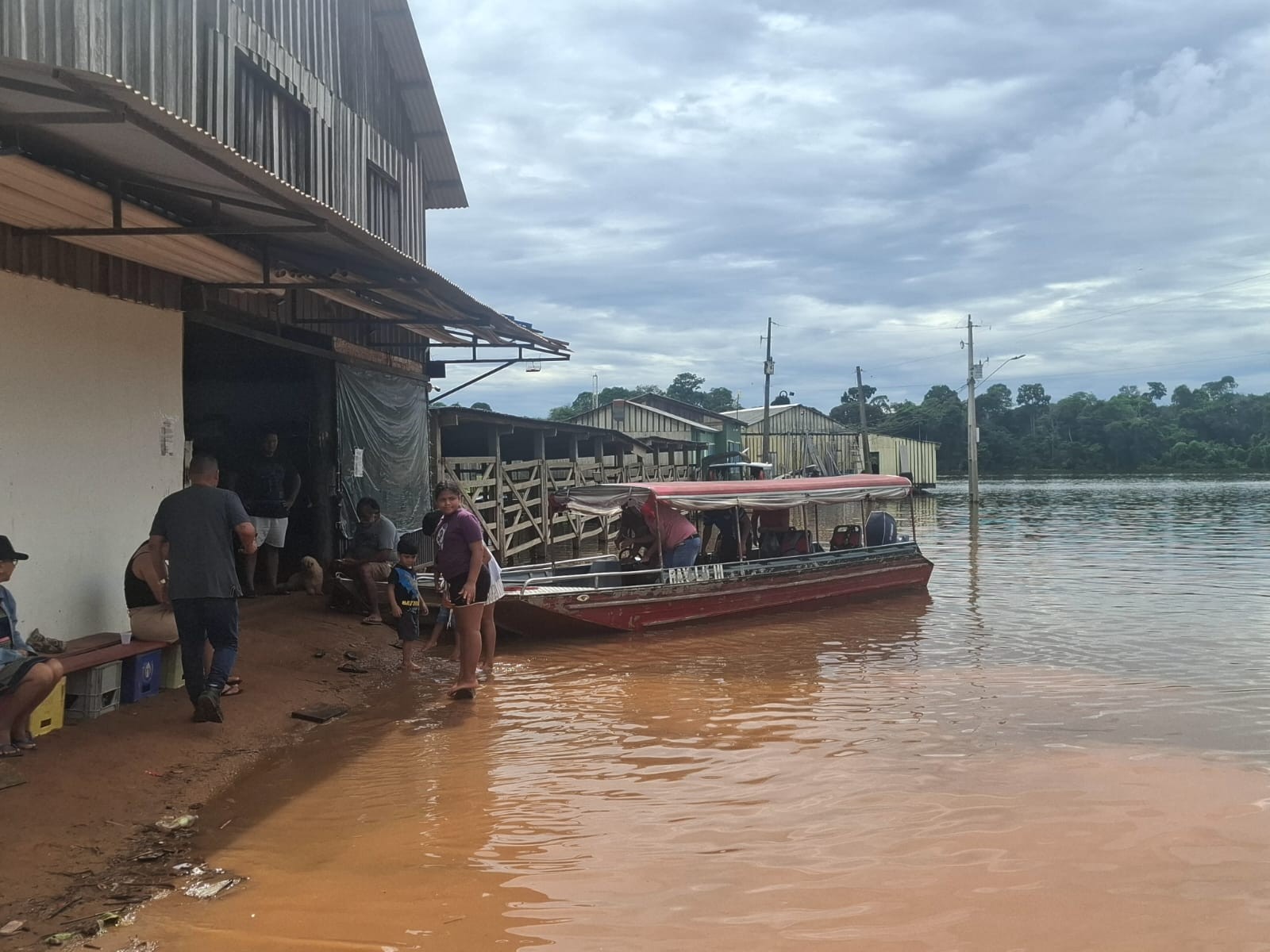 Nível do rio Madeira entra em cota de cheia e prefeitura decreta situação de emergência em Porto Velho